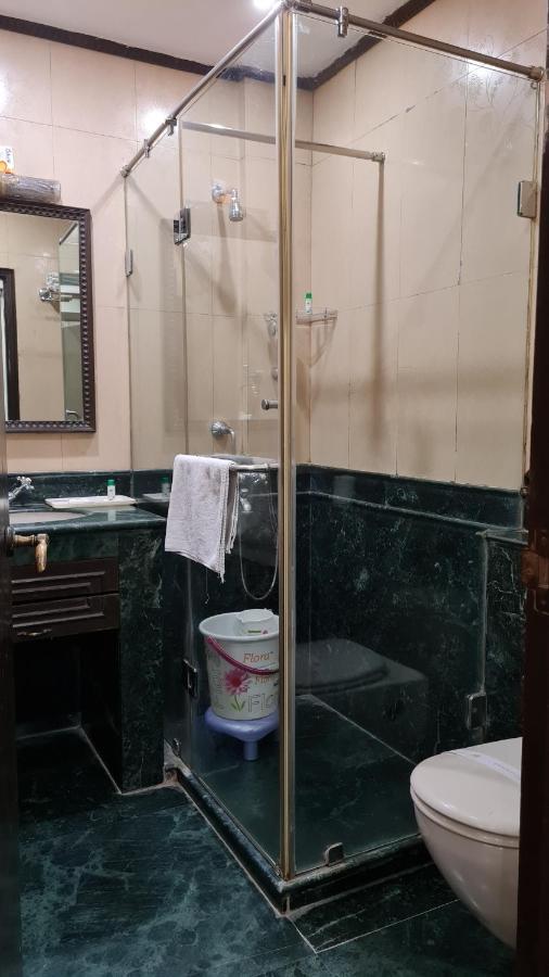 Hotel Diplomat Residency Ню Делхи Екстериор снимка