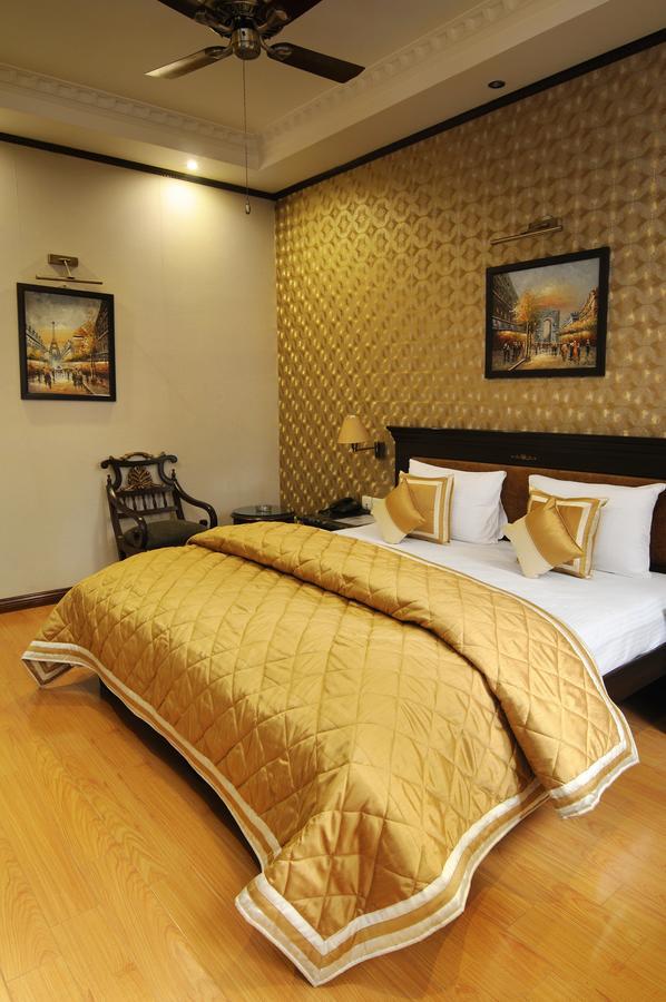 Hotel Diplomat Residency Ню Делхи Екстериор снимка
