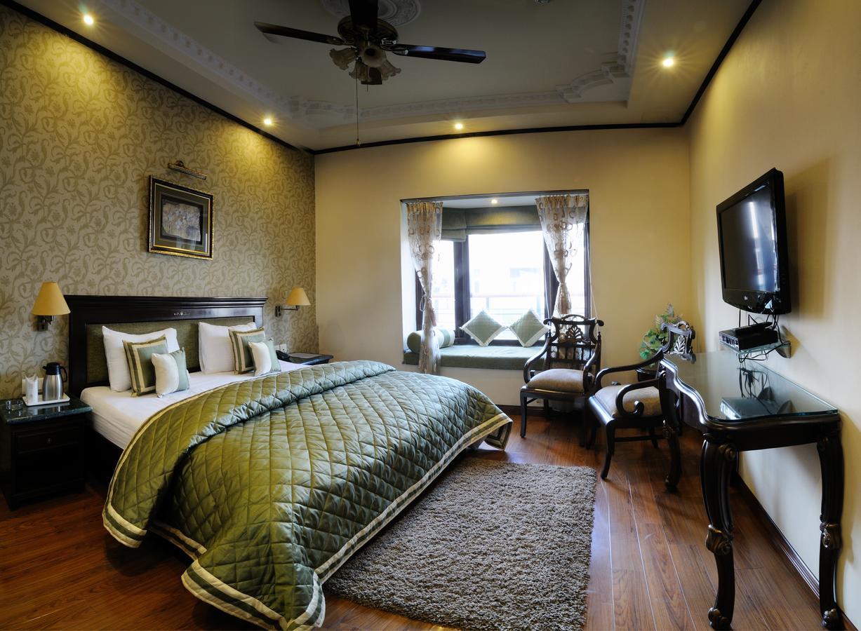 Hotel Diplomat Residency Ню Делхи Екстериор снимка