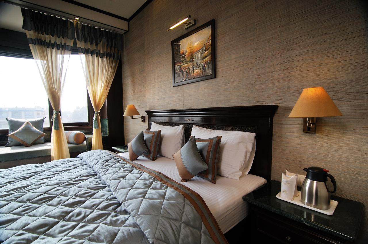 Hotel Diplomat Residency Ню Делхи Екстериор снимка