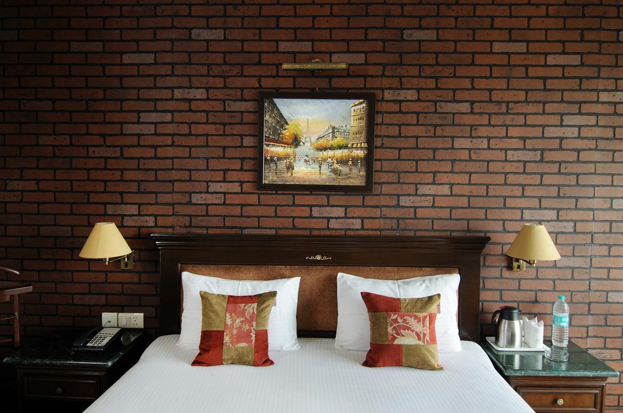 Hotel Diplomat Residency Ню Делхи Екстериор снимка