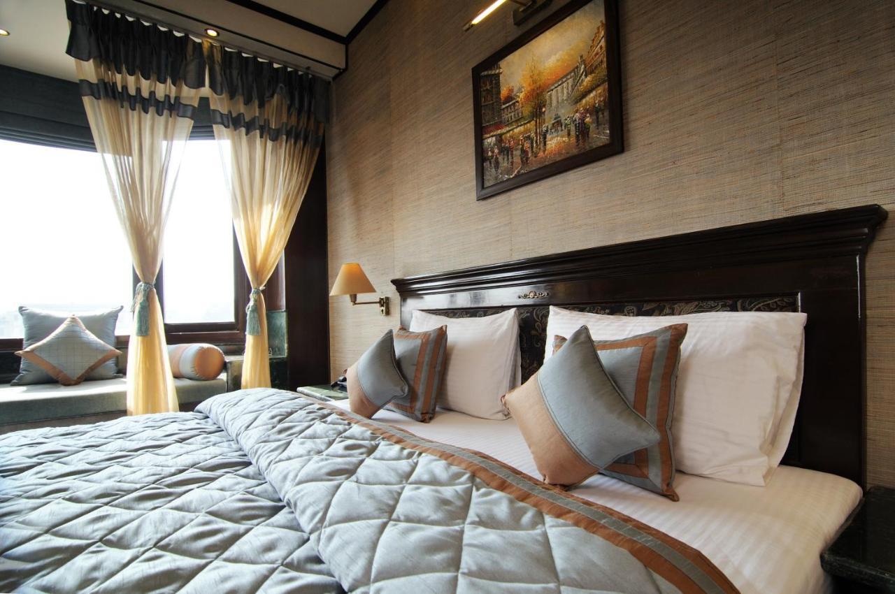 Hotel Diplomat Residency Ню Делхи Екстериор снимка