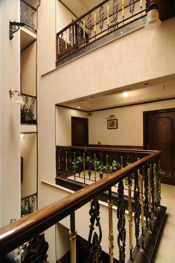 Hotel Diplomat Residency Ню Делхи Екстериор снимка